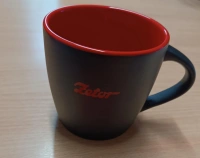 Hrnek černý s logem Zetor